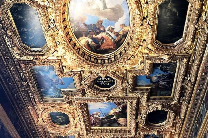 Doge's Palace Guided Tour and 30-Minute Gondola Ride — Venice Highlights photo 6