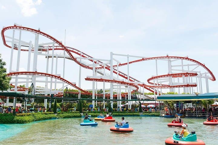 Dream World & Snow Town Bangkok: Full-Day Theme Park with Hotel Pickup and Lunch photo 3