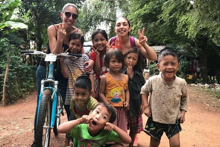 Battambang Morning Cycling: Local Livelihoods & Snack Tasting at Ek Phnom