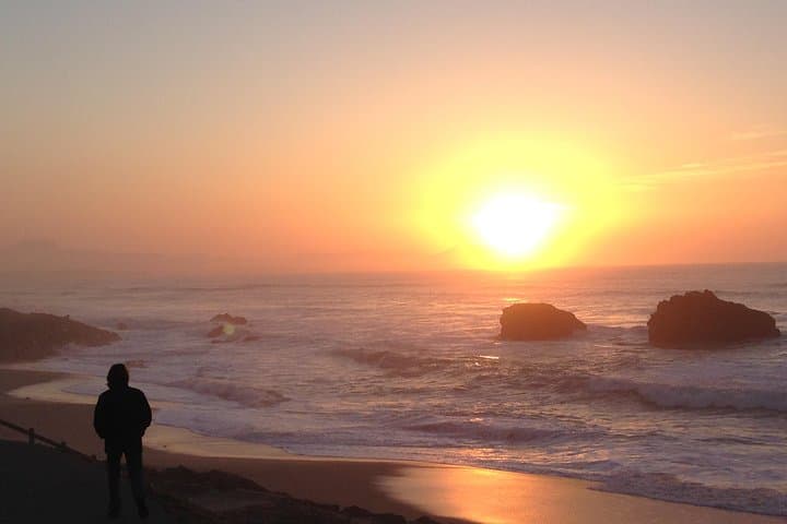 Biarritz Walking Tour: 60–90 Minute Guided Coastal History Walk