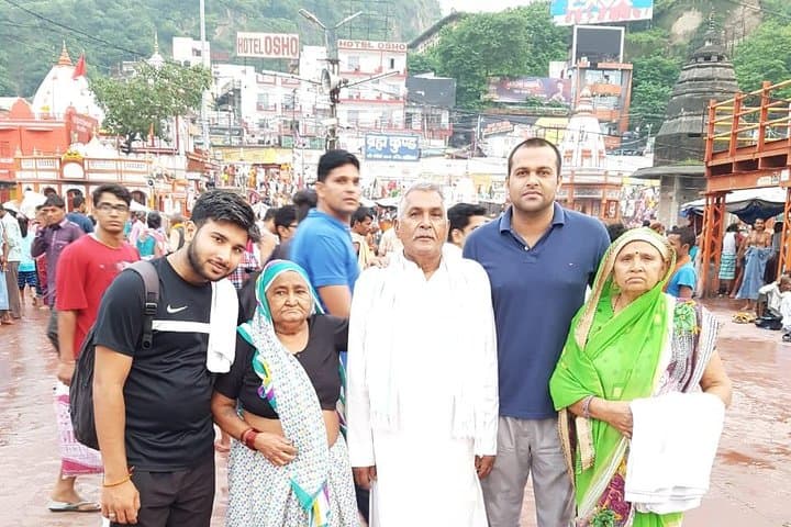 Private Day Trip to Rishikesh & Haridwar from Delhi — Full-Day Car Tour