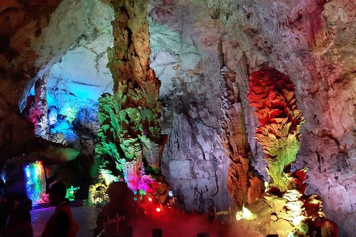 Guilin Gudong Waterfall & Crown Cave: Full-Day Private Adventure photo 2