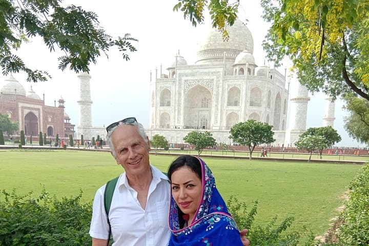 Private Taj Mahal Day Trip from Delhi with Lunch — Same-Day Agra Tour photo 5