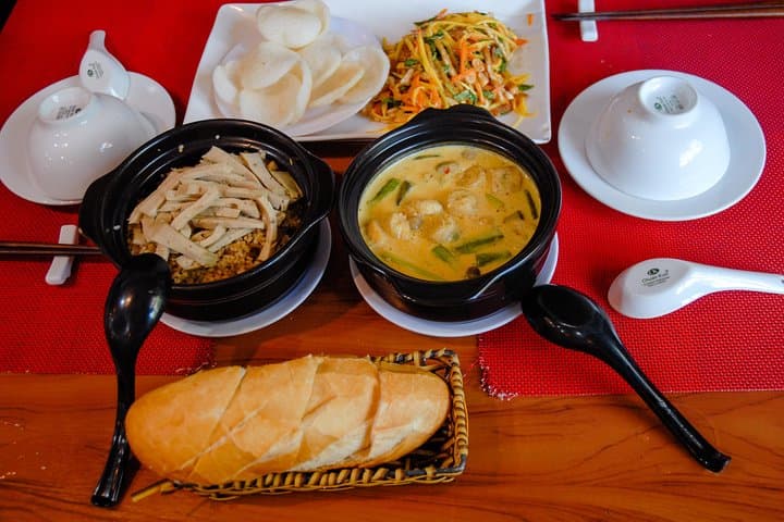 Ho Chi Minh City Vegan Scooter Night Tour: Private Street-Food Experience photo 2