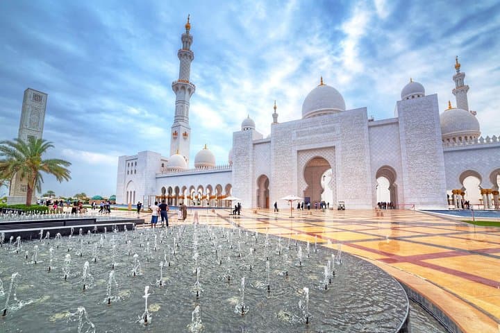 Sheikh Zayed Grand Mosque Tour from Dubai: Abu Dhabi Guided Visit & Practical Tips photo 2