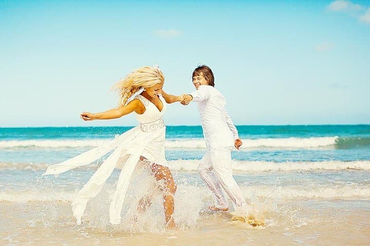 Punta Cana Private Photographer: 30-Minute Beach Photoshoot photo 3