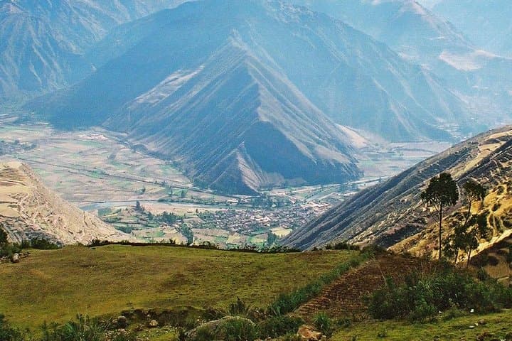3-Day Sacred Valley, Machu Picchu & Rainbow Mountain: High-Altitude Trek and Inca Sites photo 4