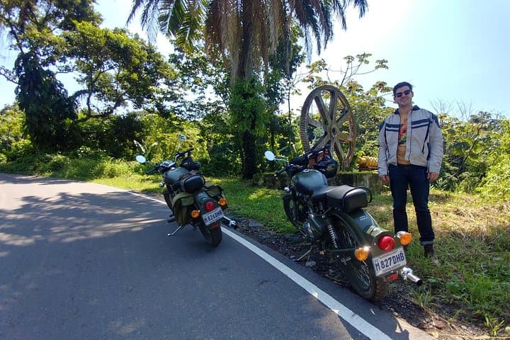 Half-Day Acatenango & Fuego Volcano Loop on a Royal Enfield photo 4