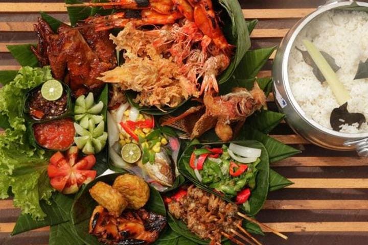 Ubud Day Tour: Campuhan Ridge, Goa Gajah & Tegenungan Waterfall with Lunch photo 4