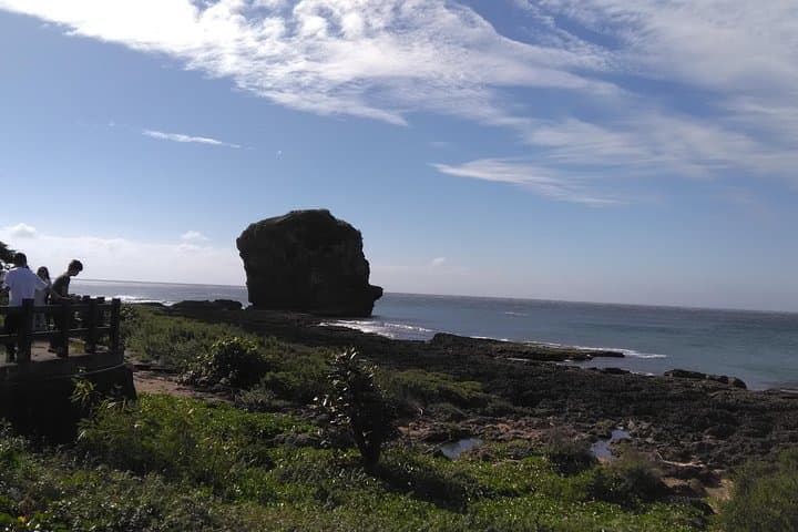 Day Trip from Kaohsiung to Kenting National Park: Eluanbi, Sand Island & Hengchun Old Town photo 3