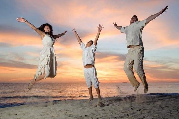 Private Photo Session in Yelapa: Capture Beachside Portraits with a Local Photographer photo 4