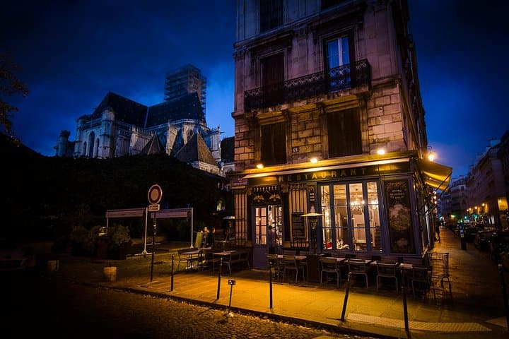 Paris Photography Masterclass: Private Street and Landmark Photo Lesson photo 2