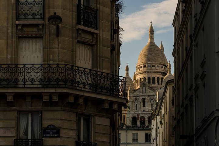 Paris Photography Masterclass: Private Street and Landmark Photo Lesson photo 5