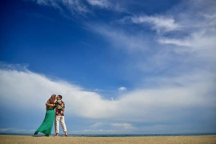 Santa Marta Vacation Photographer: Private 30-Minute Photo Session on the Caribbean Coast photo 4