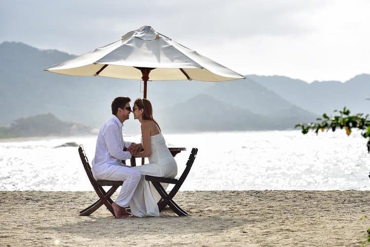 Santa Marta Vacation Photographer: Private 30-Minute Photo Session on the Caribbean Coast photo 2