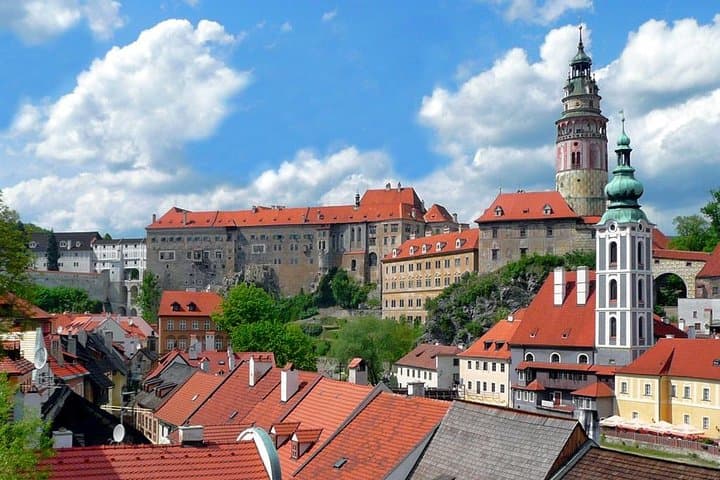 Prague to Salzburg Private Transfer with Cesky Krumlov Stopover — Castle, Cobblestones & Convenience photo 6