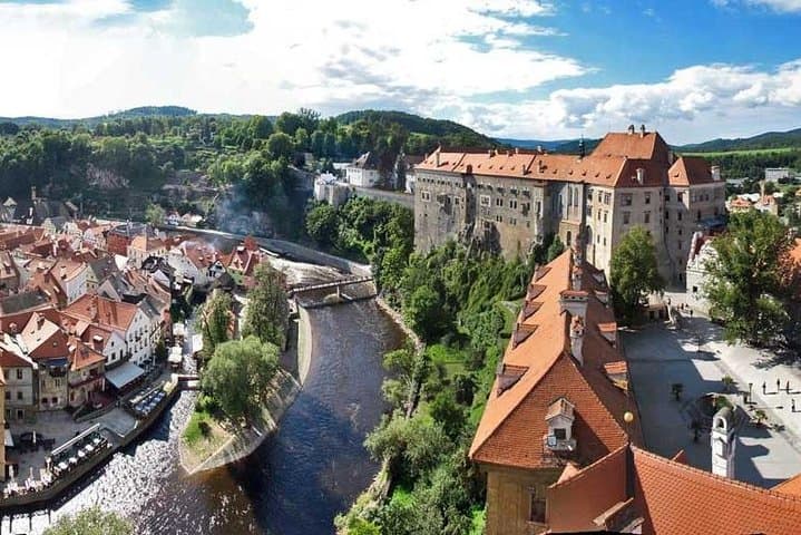 Prague to Vienna Private Transfer with Cesky Krumlov Stopover photo 5