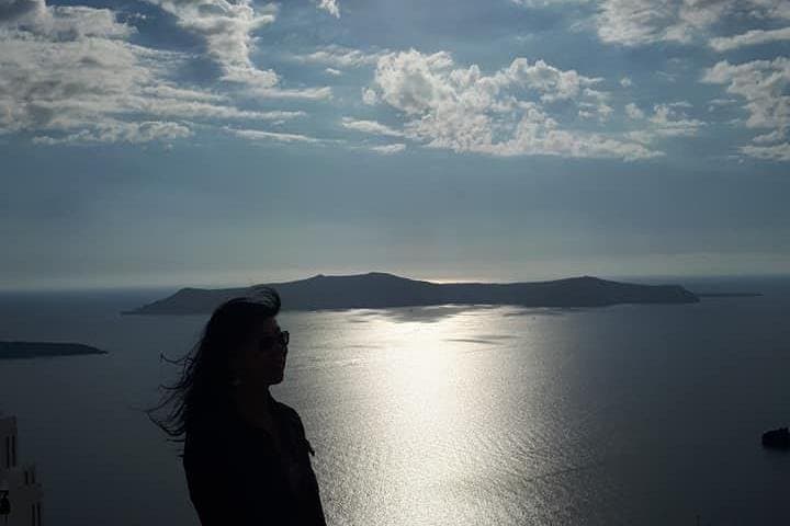 Half-Day Santorini Photo Tour: Red Beach, Windmills & Caldera Views
