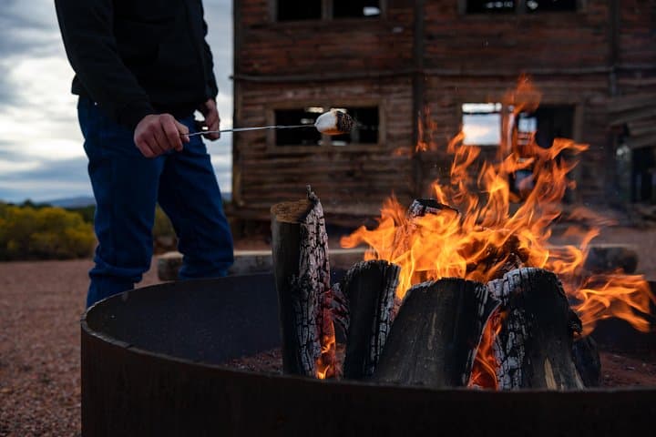 Kanab Campfire S'mores and Stargazing at the Old Movie Fort photo 1