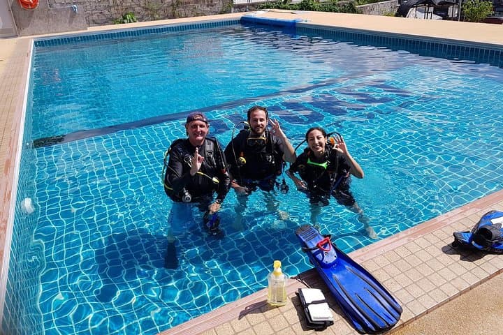 Phuket Beginner Scuba Pool Lesson — Introductory Dive Experience photo 5