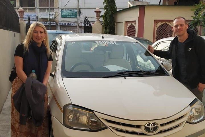Private Delhi–Jaipur Transfer — Air‑Conditioned Airport & Hotel Car Service photo 2