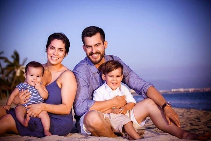 Private Photo Session in Yelapa: Capture Beachside Portraits with a Local Photographer photo 2
