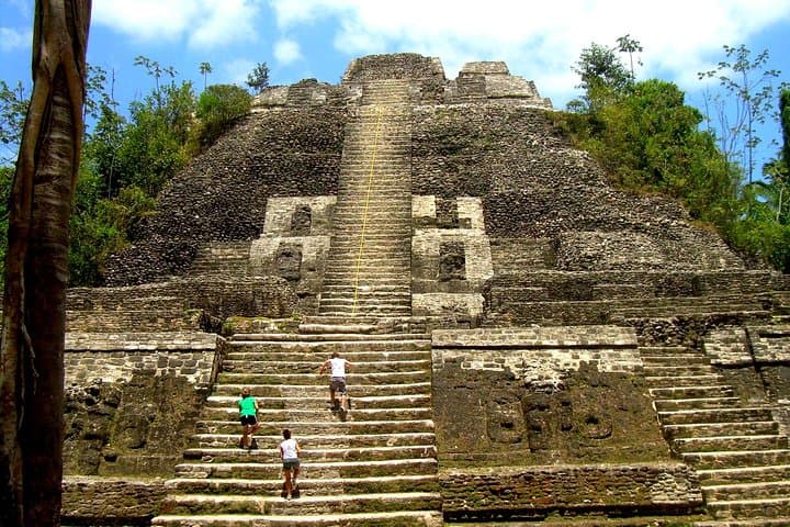 Lamanai Maya Ruins & New River Wildlife Adventure from Belize City
