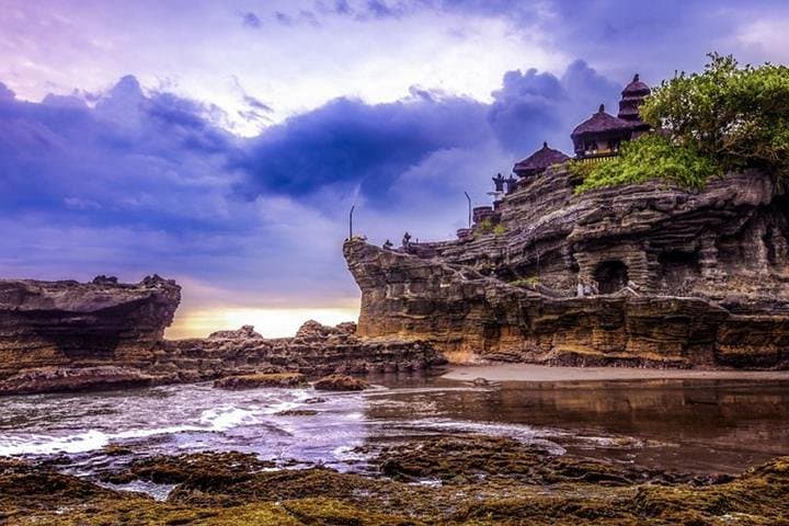 North Bali Temples to Jimbaran Seafood: Ulun Danu, Tanah Lot & Beach Dinner photo 4