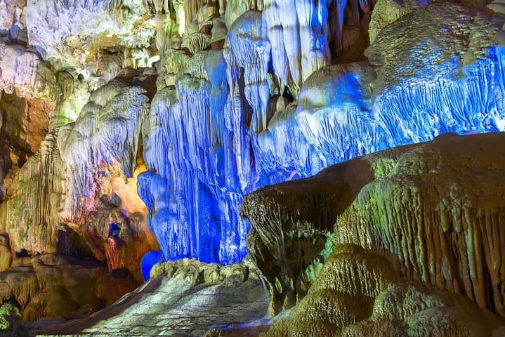 Sea Octopus Luxury Halong Bay Day Cruise from Hanoi photo 5