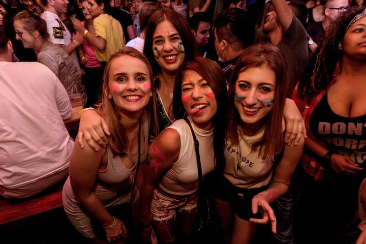Seoul Pub Crawl: Hongdae & Itaewon Nightlife Guide photo 5