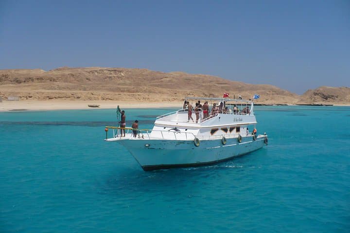 Private Snorkeling Tour in Hurghada — Red Sea Boat Charter with Lunch photo 2