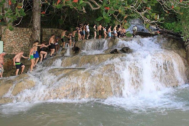 Dunns River Falls & Blue Hole Private Tour from Montego Bay — Day Trip Guide photo 3