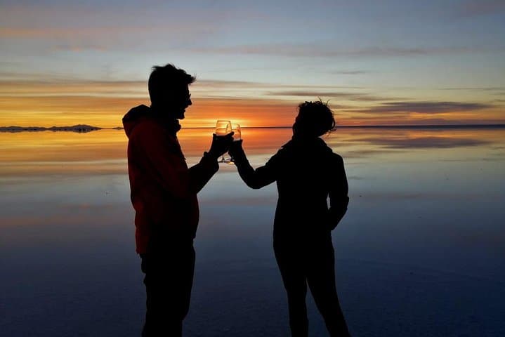 Salar de Uyuni Full-Day + Sunset Mirror Tour — 4x4 Salt-Flat Experience photo 2