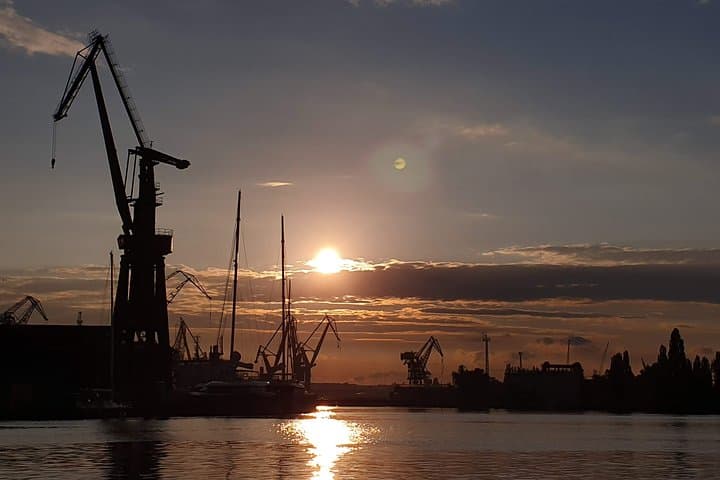 Gdańsk Shipyard Sunset Cruise: 90-Minute Galley Boat Tour on the Motława photo 3