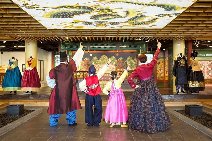 N Seoul Tower Hanbok Rental — Traditional Hanbok & Photo Studio at Namsan Tower photo 3