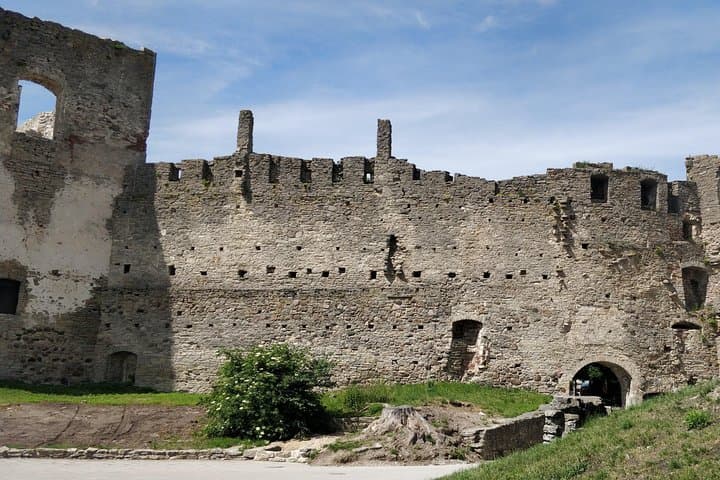 Private Day Trip from Tallinn to Estonia’s Wild West: Haapsalu, Noarootsi & Pakri photo 3