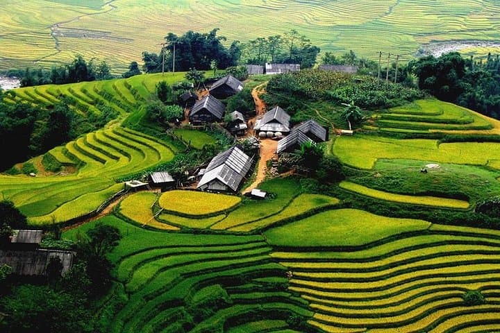Sapa 2-Day Trek and Overnight Hotel Tour from Hanoi