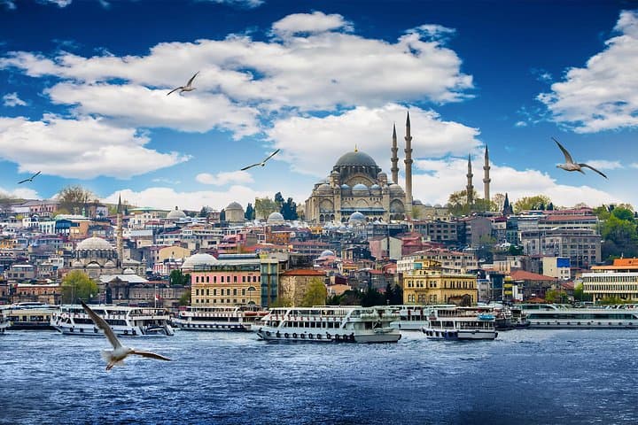 Classic Istanbul Old City Tour: 1–3 Day Walking Itinerary with Bosphorus Ferry photo 1