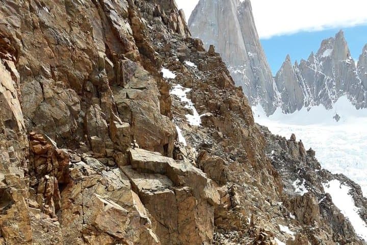 Cerro Madsen Ascent and Laguna Torre: 2-Day Backcountry Trek in Los Glaciares