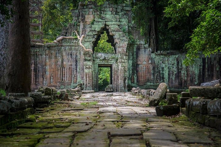 Angkor Wat Sunrise Private Tour — Full-Day Guided Experience from Siem Reap photo 4