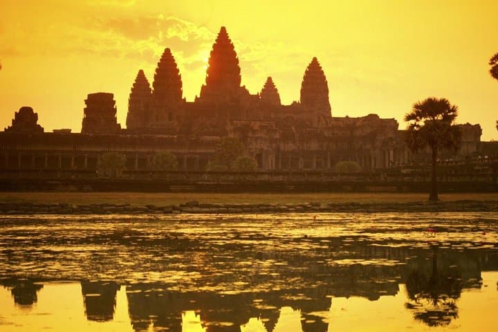 Angkor Wat Sunrise Private Tour — Full-Day Guided Experience from Siem Reap photo 3