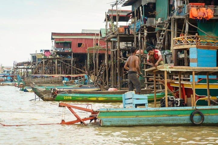 Kompong Khleang Floating Village Private Boat Experience on Tonle Sap photo 4