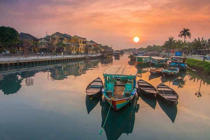 Da Nang Day Tour — Lady Buddha, Marble Mountain & Hoi An Ancient Town photo 1