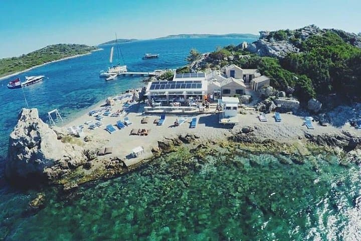 Stupe Island Water Taxi: 10‑Minute Transfer to Moro Beach, Korčula photo 1
