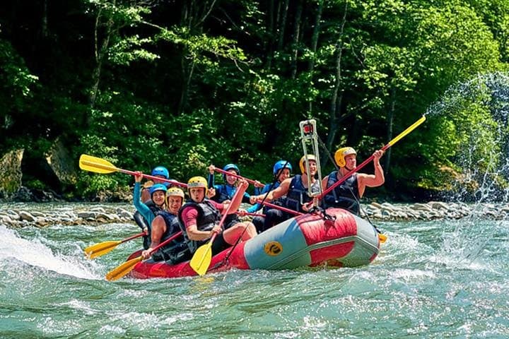 Bali Ayung River 10km Rafting with Lunch — Ubud Whitewater Adventure photo 6