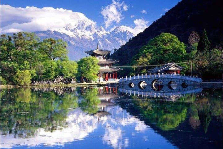 classic-8-day-yunnan-tour-dali-lijiang-shangri-la-tiger-leaping-gorge photo 1