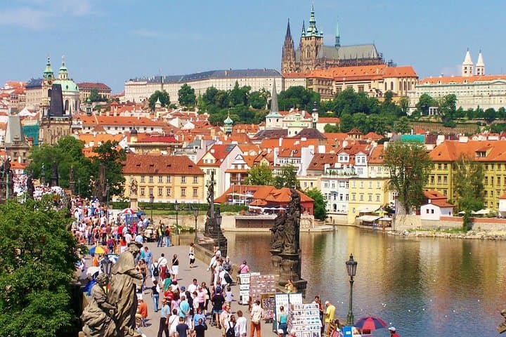 Prague in a Day: Private Walking Tour of Castle, Charles Bridge & Old Town