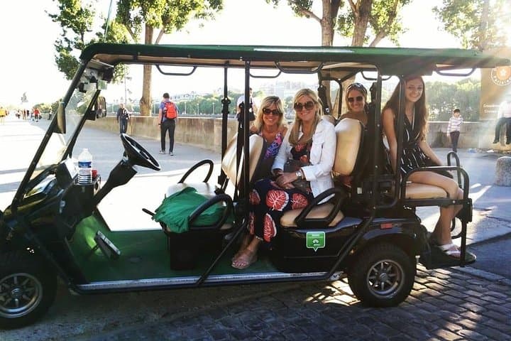 Discover Paris by Electric Golf Cart — 1-Hour Eco City Tour photo 4