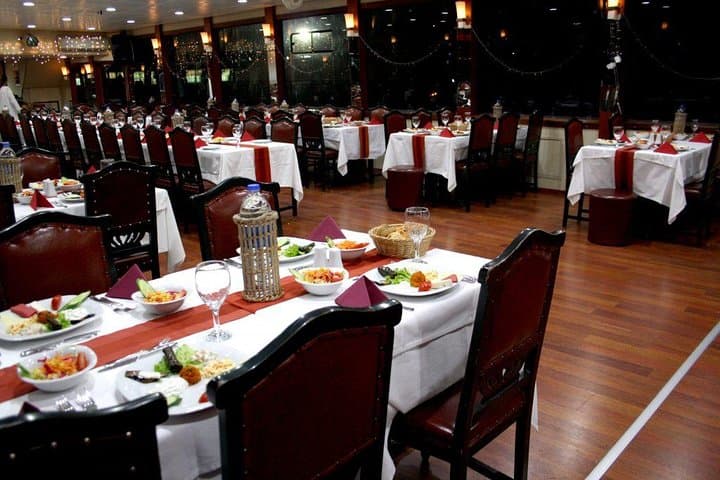 Bosphorus Dinner Cruise: Evening Sail Between Europe and Asia with Live Shows photo 6
