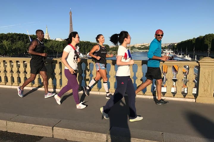 Sunrise Running Tour of Paris: 6–10 km Iconic Monuments at Dawn photo 1